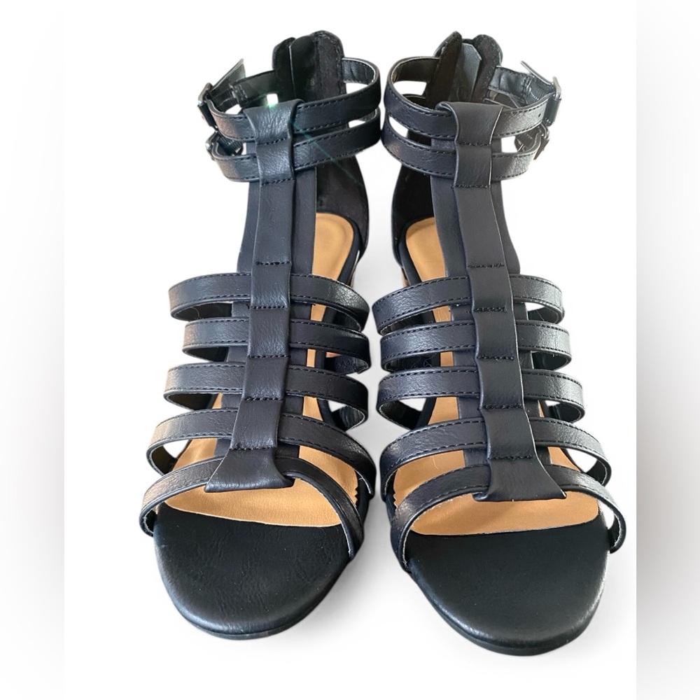 Le Chateau Black Leather Strappy Block Heels. Size 38 - Picture 4 of 10
